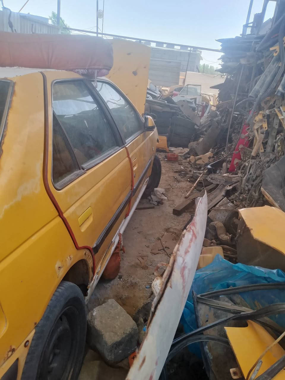 سلام عليكم بيجو موديل 11 تحويل مباشر مصفره غرمات بس هيئه عليه فقط كير مكينه زينات بيه عطل بصيط. كهربائيات فقط تحويل مباشر اكعدك وي شرعي كبل بيع كوم حديد بس تحويل فقط سعر 8 ورقات مكاني البصره اتصل *********** وتساب مكاني البصره دور شرطه مراوس ترهم

