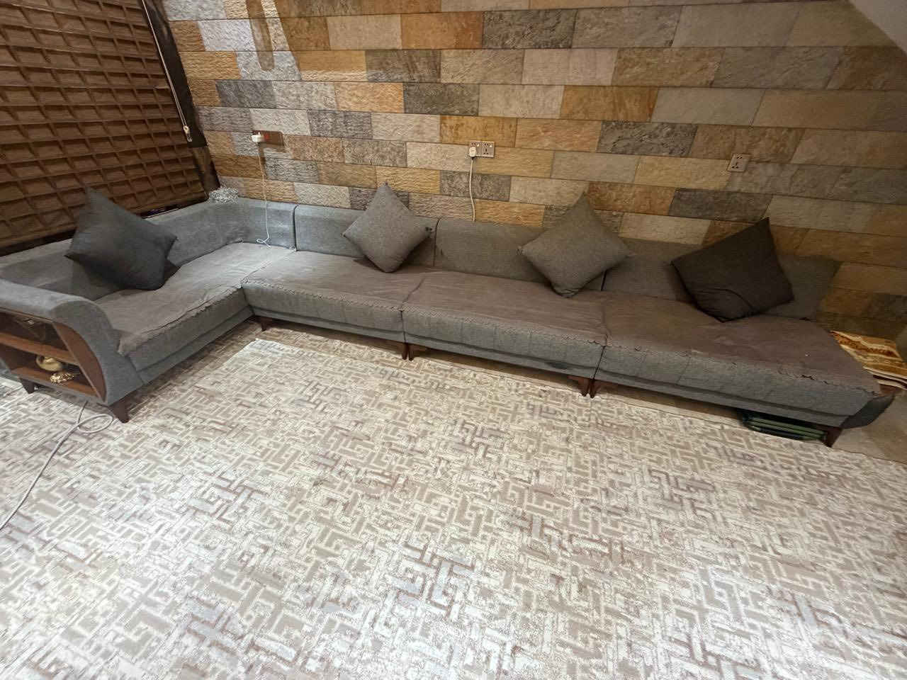 ديوان مستعمل نظيف للبيع الدخول خاص


**إذا كنت صاحب هذا الإعلان وتريد حذفه لأي سبب، رجاءا أرسل رسالة إلى الدعم الفني**