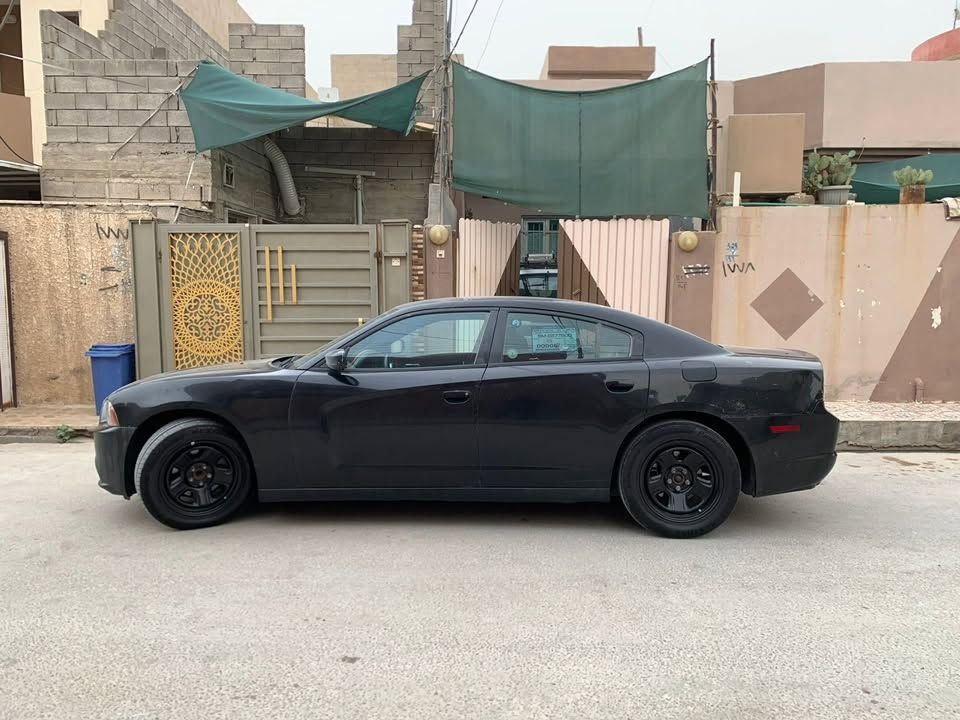 السلام عليكم مكلف بلنشر سياره موديل ١٢ بيها صبغ ٣ قطع سياره حلوه وخير من الله كير مكينه اكسل جدد رقم صاحب سياره ‭***********‬ عنوان السياره بغداد

