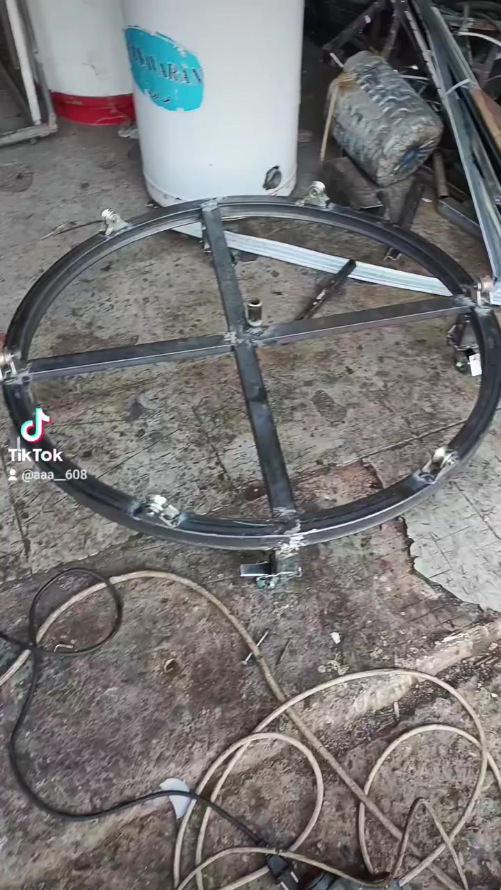 اسعد الحداد في السليمانية 
ئا سنگه ري گه روك ناو السليمانية 
***********
***********
