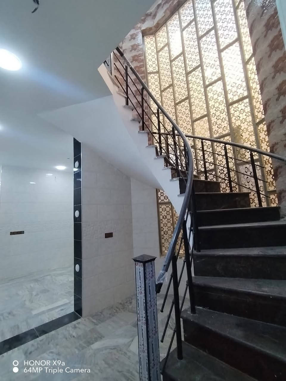 دار للبيع قرب التجاري
#الميثاق_للعقار
السلام عليكم دار للبيع عدد 1 مساحة  100 متر
يحتوي على نوم عدد 3
مطبخ استقبال
صحيات في كل طابق wc
 أرضية مرمر واجهة تطعيم ديكورات جبس بورد بناء درجة اولى 2025
حي الجهاد مربع ديوان الأصيل قرب التجاري

للإستفسار اكثر اتصل مكتب الميثاق
*********** وتساب
*********** وتساب
________________________________________
علما يوجد الكثير من العروض من 100 مليون وصاعدآ
ومختلف المساحات من 50 متر وصاعدآ في كافه مربعات حي الجهاد للإستفسار اتصل وتساب *********** 
________________________________________
