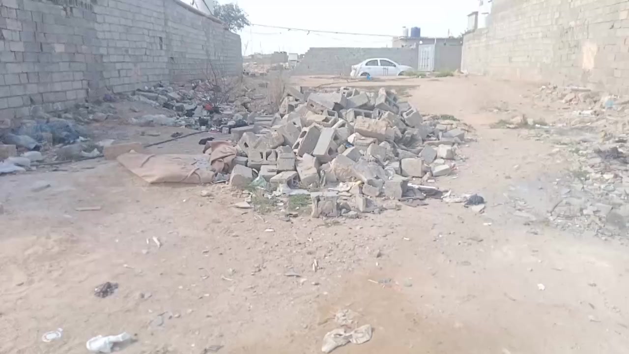 عرصه170 متر مربع شارع المعمل فرع مدرسه الاريج الاهلية قرب  شارع المطار القديم المنطقه كلها مبنيه باقيه بس قطعتي بيه الف بلوكه مستعملات ماي الابي بصفها كهرباء فوكها مولد شارع مقابيلها اقرار محكمة سند ٢٥مرقمه بلديه المنطقه كلها مبنيه بناء درجة اوله  ***********السعر 12بيها مجال
