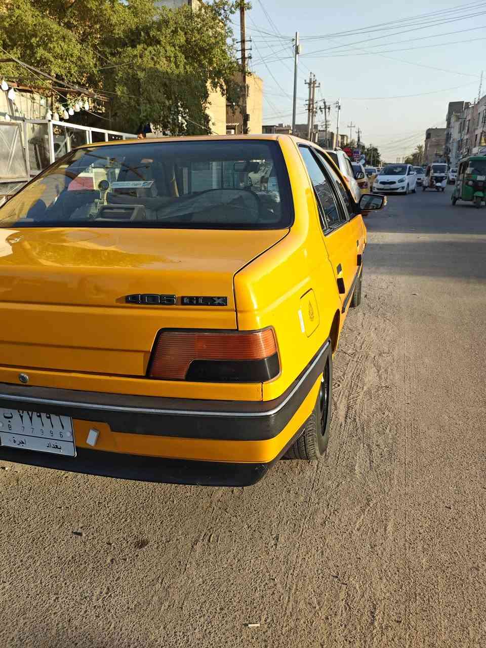 السلام عليكم 
بيجو للبيع موديل 2018 glx رقم بغداد بسمي تحويل ثاني يوم السيارة كير مكينه تبريد جاهزة السيارة بيهة ضربه جوة الايت الامامي جهة السايق والجاملغ الخلفي جهة السايق بارد وشويه صبغ السعر 50وبيهة مجال رقمي *********** غير متواجد على الفيس

