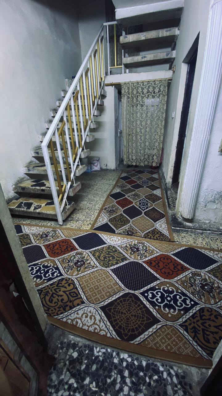 سلام عليكم عيني بيت للبيع 220 متر ركن طابقين بابين دخول وخروج كراج وحديقة البيت فيه 3 مداخل ترك حول البيت الطابق استقبال 7 × 4 صاله 5 × 4 غرفه نوم 5 × 4 حولي داخلي 3 × 5 مطبخ 3 ونص × 5 مخزن 2 × 4
حمام 2 × 3 تواليت داخلي 1 ونص × واحد ونص
تواليت خارجي الطابق الثاني غرفه 5 × 4 مع حمام غرفه نوم مع حمام
4 × 5 بيوتنة وسطحين شتايكر السعر 138 وبي مجال يم الحجي العنوان شارع الخدمات 4000 قرب محطة الغاز
للاستفسار ***********
متوفر واتساب
