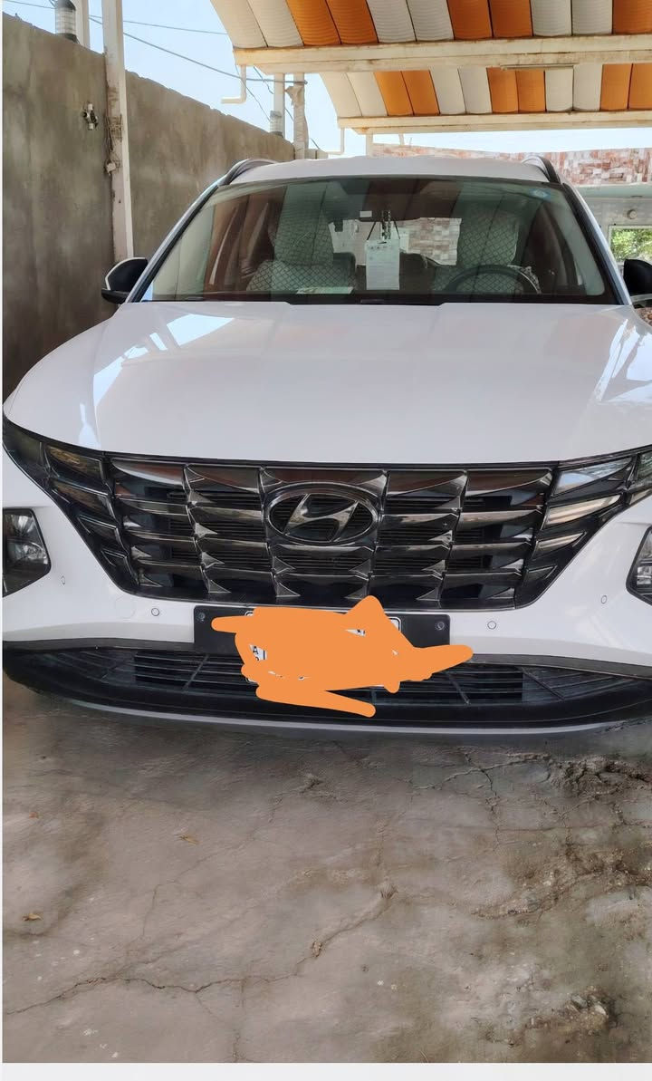 توسان خليجي مديل٢٢٣ فول مواصفات عدا الفتحة مكفوله بسمي تشغيل عن بعد بيه مواصفات التوسان معروف ماشي ٤٠ الف رقوم بابل  مكفول 
٢٢٠بيه مجال
تصل عل الرقم ***********
