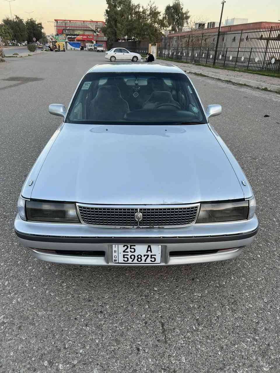 السلام عليكم اكروبنا الطيبين تويوتا مارك موديل 94 رقم كركوك سنوية لل30 مكفولة من الضربة والكص والاصوليات مكينه vvt 2500 تحويرة كاملة بيدي شادها تدفئة تبريد عدسات زينون السعر 60 رقمي ***********
