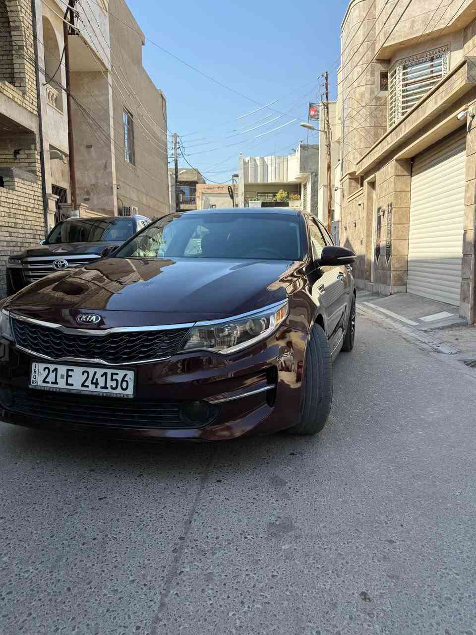 السلام عليكم كيا اوبتما وارد امريكي حادث فقط بنيد بدون دواخل محرك 2400 مواصفات اعتياديه ماشيه ٩٢ الف حقيقي 
شاشه جبيره 
فول تحكم استيرن
انظمه قياده 
شاشه اعطال 
منافذ شحن 
وباقي المواصفات الاعاديه 
كير محرك كفاله صدر امامي خلفي تايرات جدد رقم شمالي ب اسمي تحويل فقط السعر ١٢٠ وبيهه مجال حك جيتك *********** مكان السياره بغداد صليخ بغداد, العراق
