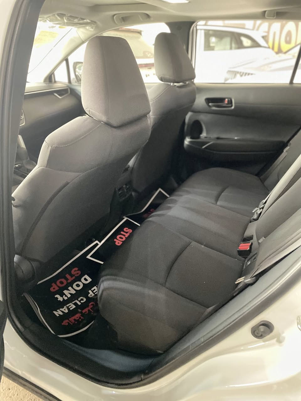 كورلا كروس 2025 عداد 11 الف كم
المواصفات 

فتحة

داخل مخمل اسود

تشغيل بصمة

دخول بصمة ذكي

محرك 2000 هايبرد 

السعر 188 ورقة

سونار السيارة موجود 

للاستفسار ***********
