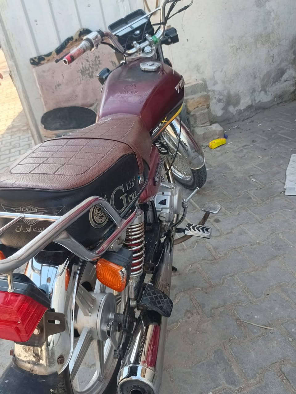 السلام عليكم 2022 تايكر دراجه ماكو بنضافتها دراجه مرتبه مثل ماموضح بصوره مكينه نعومه فول دراجه اربعه كير خير من الله المكينه ما مفتوحه ابد كهربأياتها كلها شغاله اوراقها كامله ورق اصولي مو سكنر سعره 475 وبيها مجال قليل كلشي عنواني محموديه قرب سوك المحموديه مو شراي رجأن لا تدخلي رقم وتساب فقط***********
