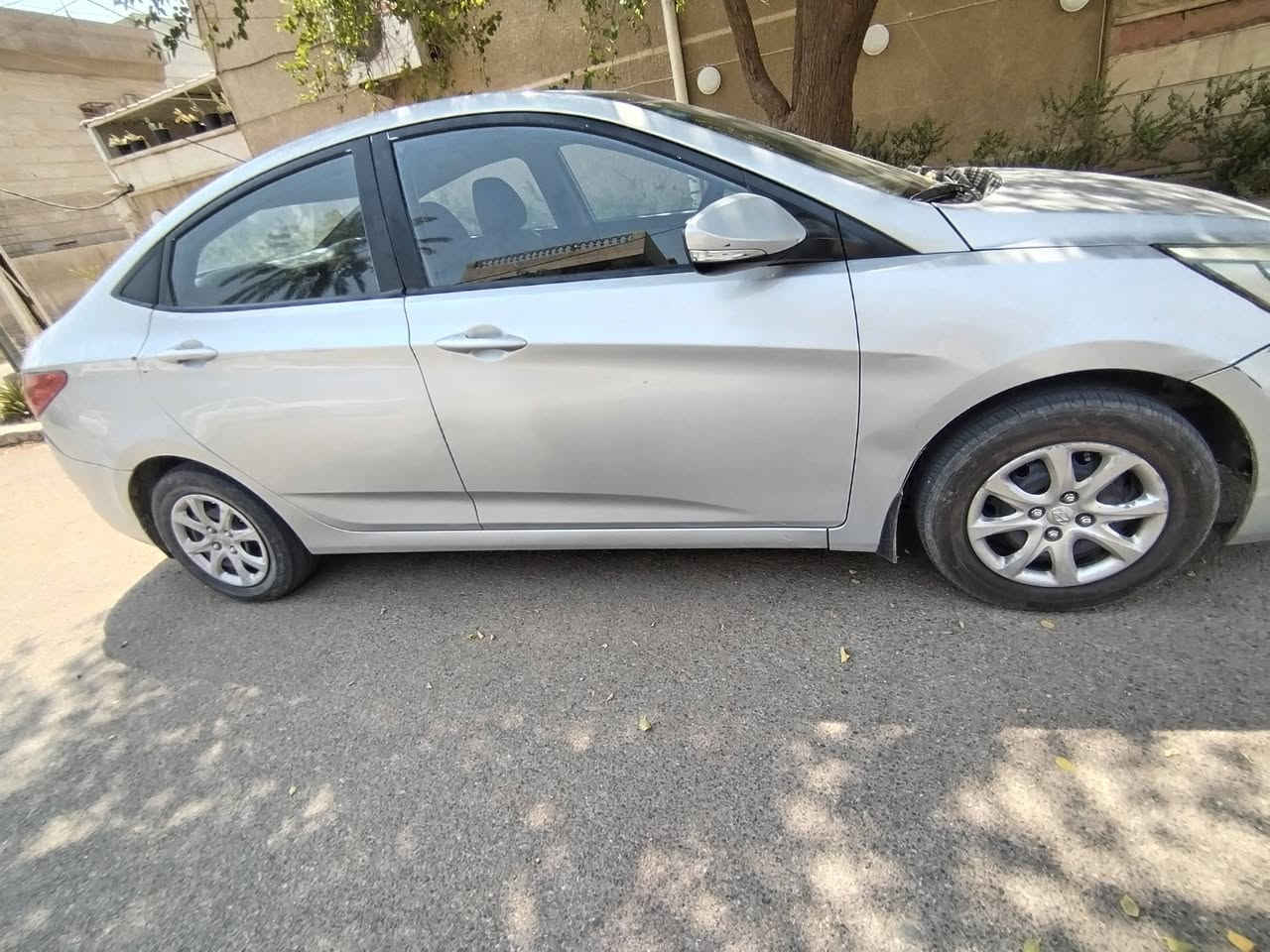 اكسنت ١٤ خليجي محرك ١٦٠٠ كير جيد السياره مصبوغه حزام صدر جيد تايرات جديده السعر ٧٨ موبايل ***********
