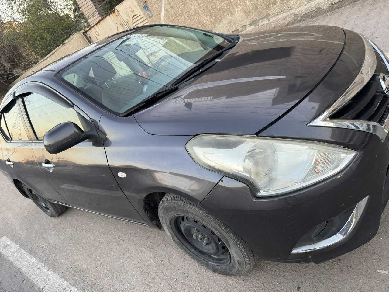 سني هندي ٢٠١٨ رقم أربيل ، مكاني بغداد سياره جاهزة من محرك وكير وتبريد وحدادة صدر ، بيها صبغ قبق الجنطة وشويه اكو مباوك بالجاملغات من فوك ، سيارة بدون اي دواخل شرط على الفحص وبحالة جيدة استخدام بيت ، سياره باسم كردي تحويل مباشر، سعرها ٨٢ وبيها مجال قليل للمعلومات الاتصال على الرقم *********** ،  مكلف بالنشر تواصل مع صاحب الرقم .
