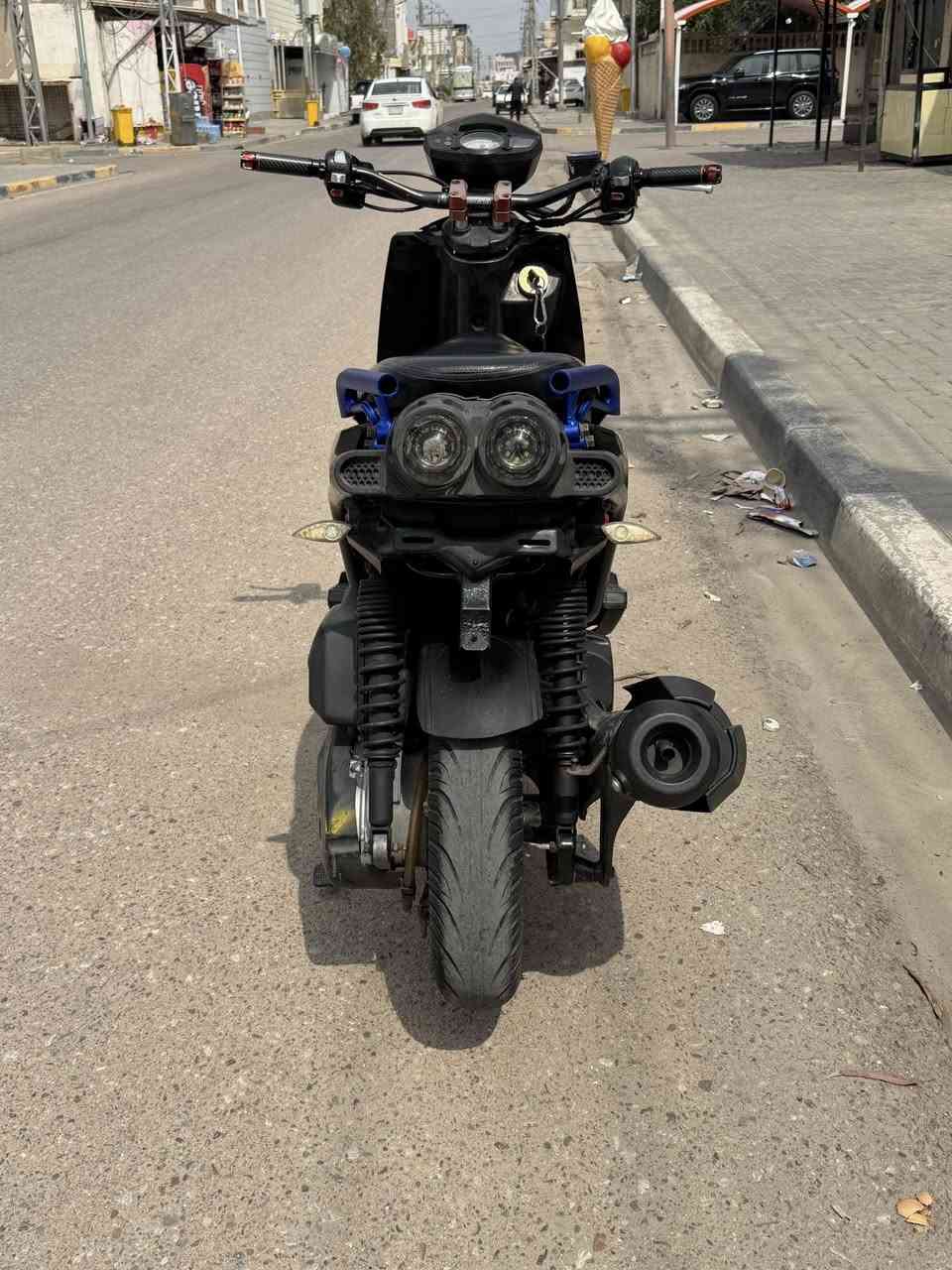 سكنس جبلي دراجه حلوه ونضيفه ومكفوله وكامله نقص برغي ماكو عليها استيرن رياضي سبايدر يدات كاربون محرك ما مفتوح الدرجه كلها بلادي كامله من كلشي وبيها مكاتبه ومنفيس 
العنوان البصره 
هاذ الرقم لتواصل 
***********
