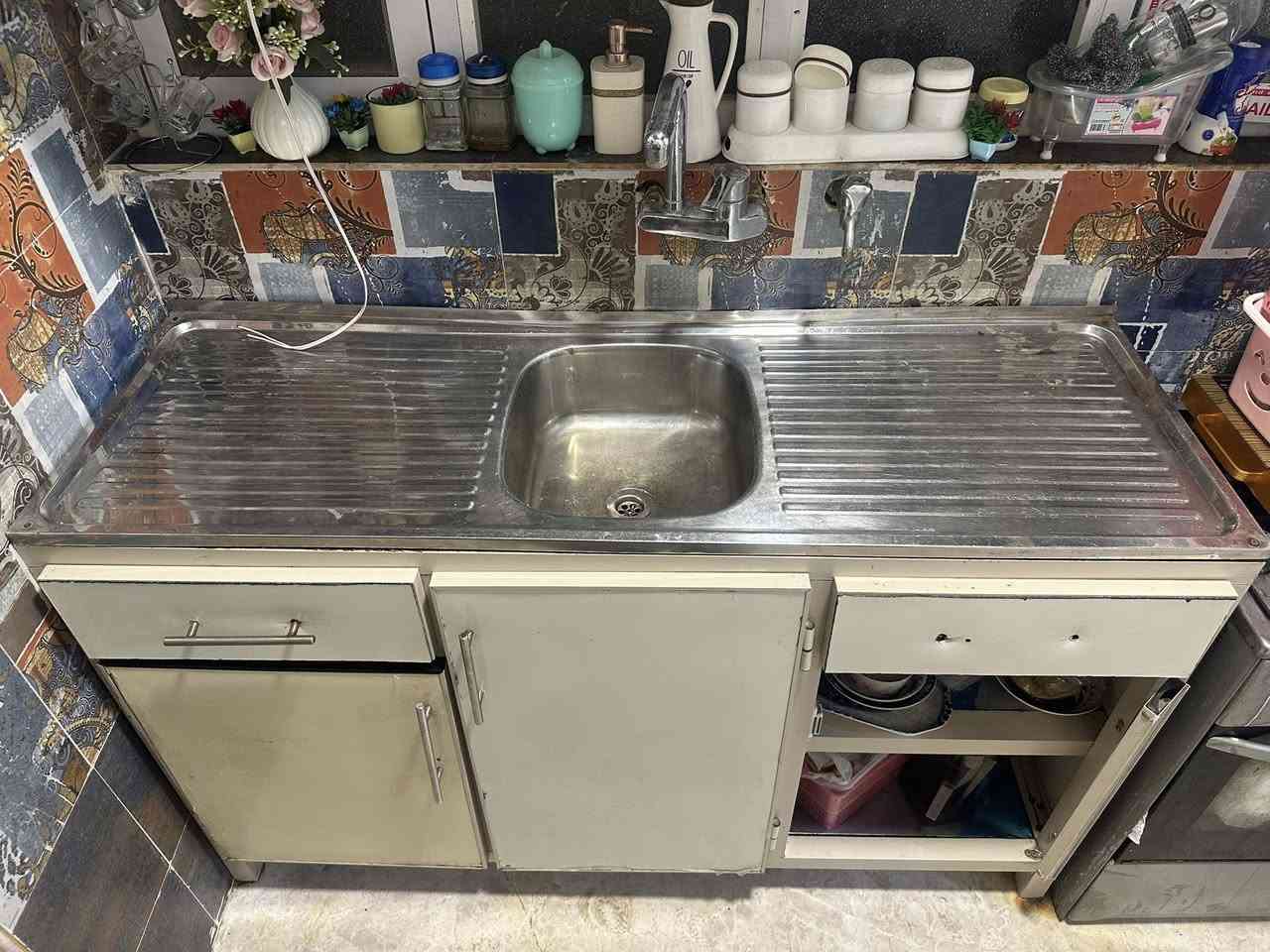 كاونتر قطعتين سعره 200 مكان بغداد ***********
