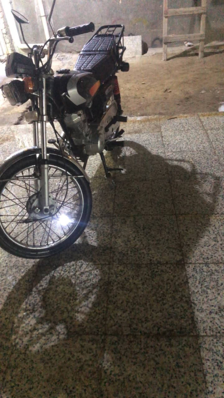 شاصي 17 اوراق اصولي
كله اصلي شلامجه من طول الطول 

شراي خاص او خادم رقمي ***********
