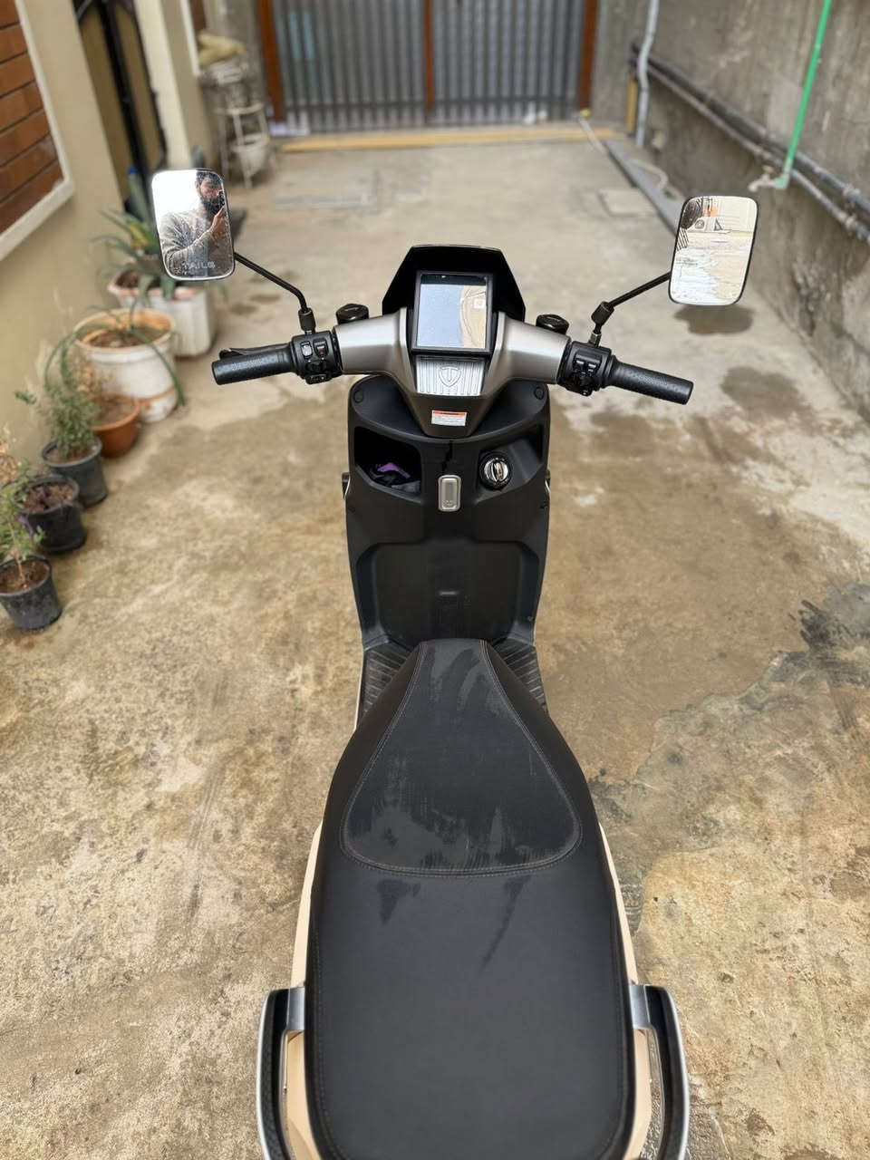 السلام عليكم دراجه شحن للبيع اخت الجديدة.         الرقم ***********
