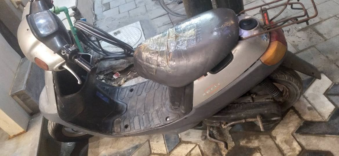 السلام وعليكم بطه لبيع مكينه شلعه فول بيها اكسل قيل كلش حتا ما امبين كلها كامله سلف هندر نكره من الصبح تايرات جدد السعر ٢٠٠ قفل مكاني جوادين اتصال ***********
