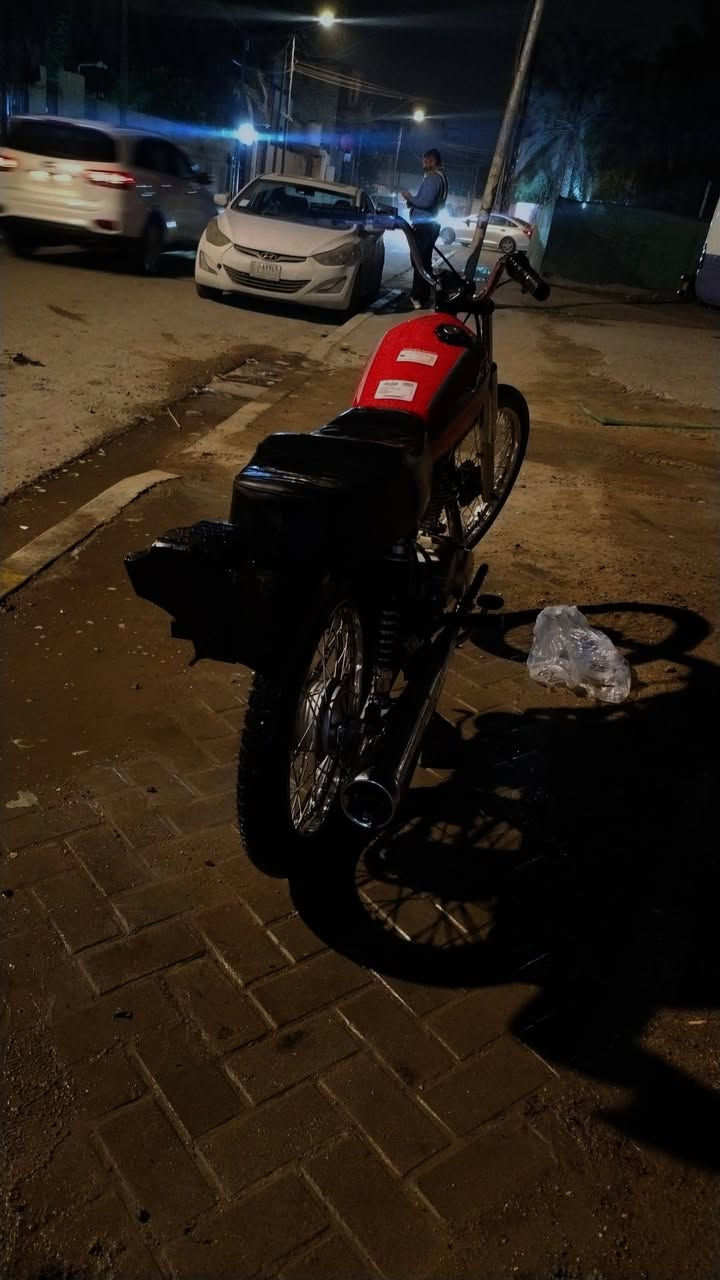 السلام عليكم دراجه ايراني للبيع دراج حلوه ما ناقصه اي شي مكفوله من كلشي السعر 650 مكاني بصره جمعيات ***********
