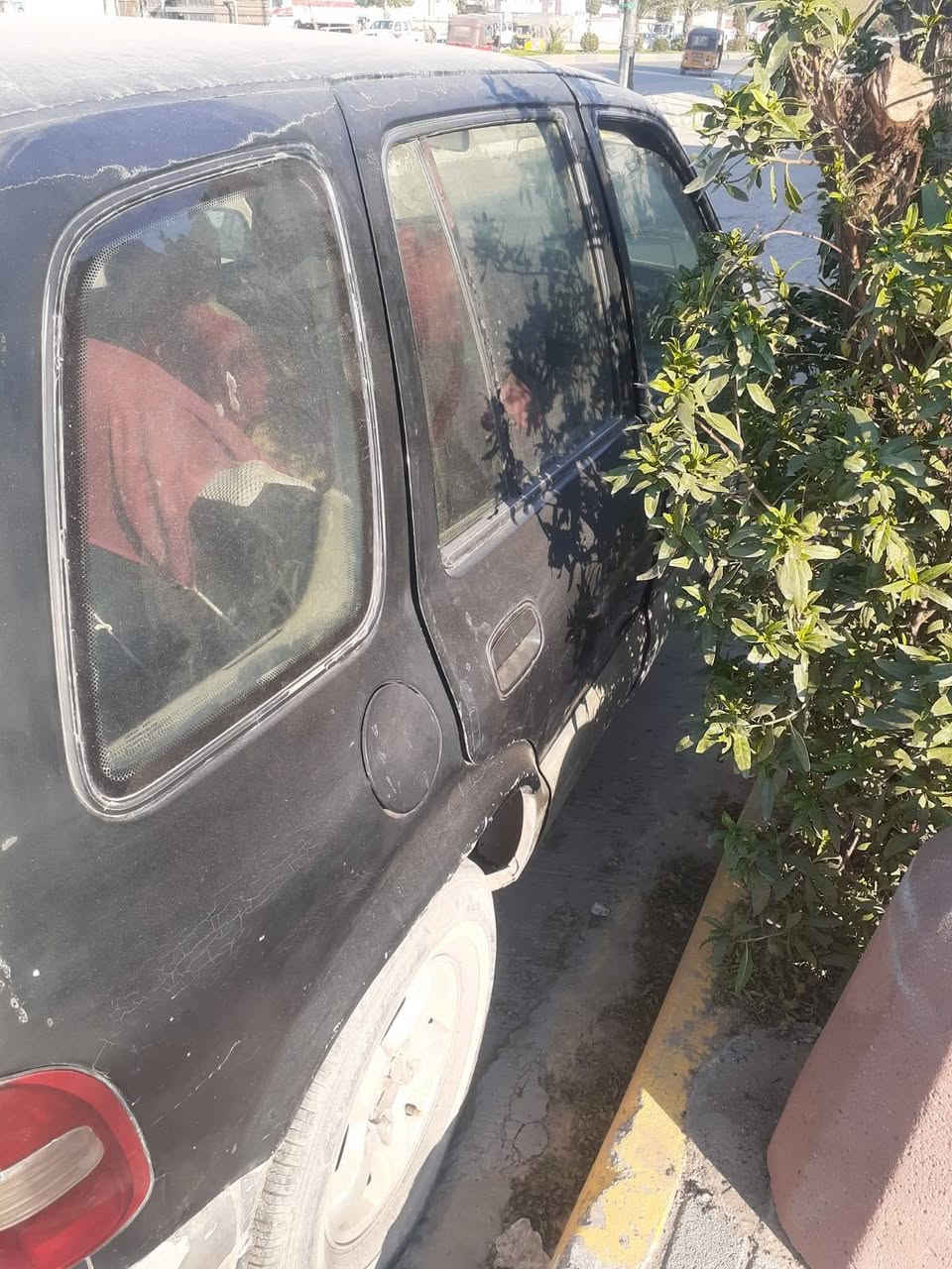 كيا سبورتج موديل 2000
بيها شوية خربطة
نهايتها ٢٢ ورقة
رقم الهاتف *********** بغداد, العراق
