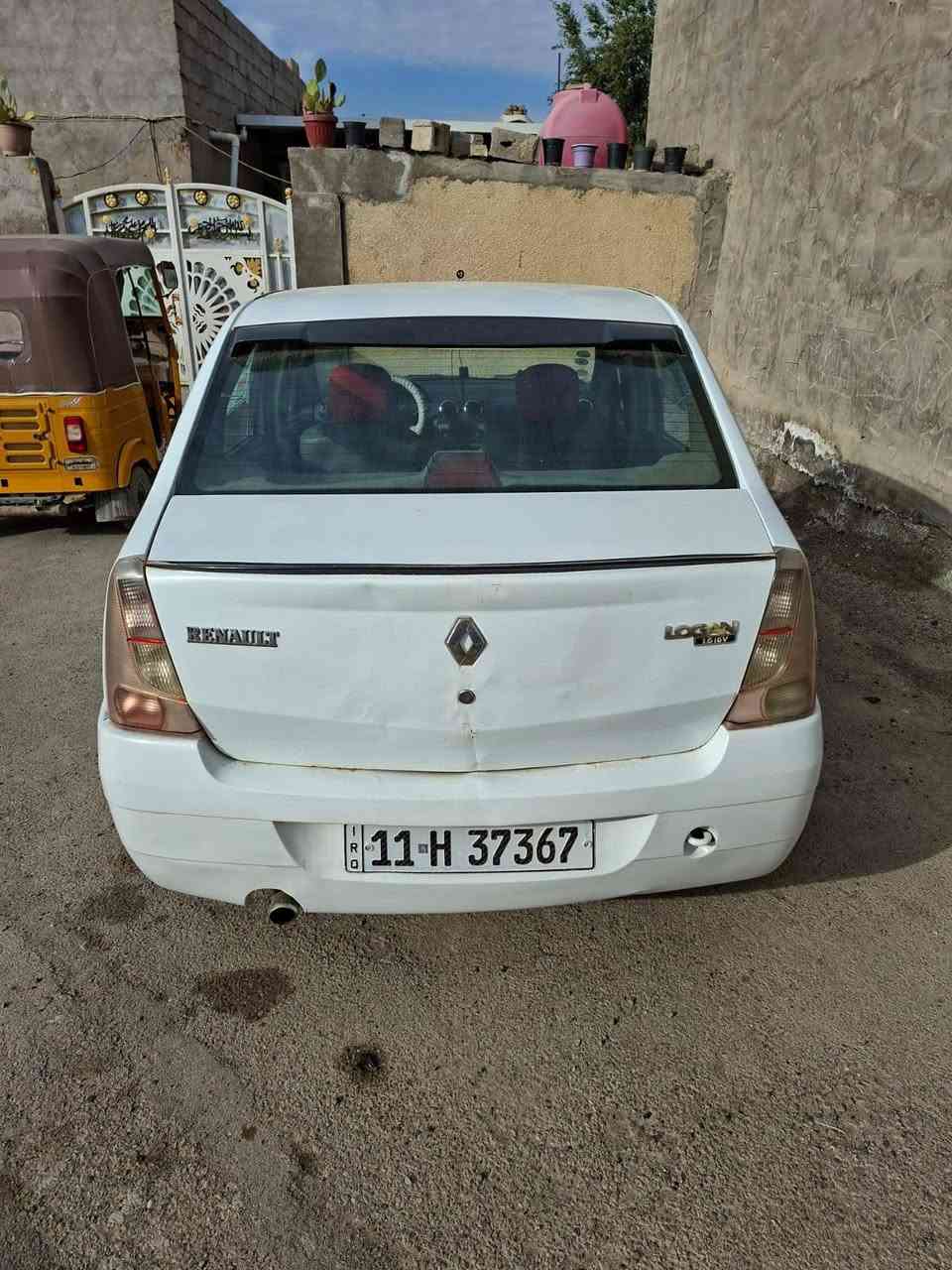 السلام عليكم رينو لوكان موديل 2009 رقم بغداد بأسمي تحويل ثاني يوم كلشي على وضع الشركه عدى هذني الي مبينات بالصور عارضها 45 و بيها مجال اي استفسار اتصل و تدلل *********** مستعجل على بيعتها
