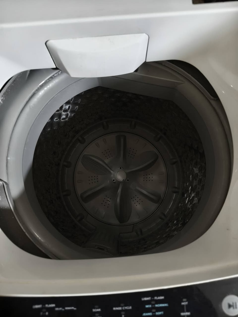 غسالة مبلابس للبيع بلاديه مابيها أي عيب ٦ كيلو الموشراي ياريت يرفع المنشور‏‏‪***********‬‏ بي واتس
