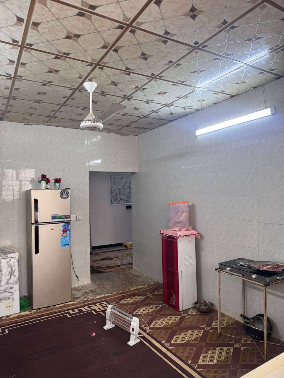 دار للبيع حي جبيريه الأولى قرب مطعم عقيق طابقين ٤غرف وصاله ومطبخ ستقبال كراج صحيات المساحه ٢٦٠م ركن على ساحه البيت محدث تحديث درجة أولى الاستفسار اتصل ***********
