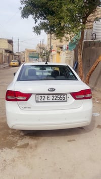 السيارة جاهزة من كل شي عدادية جديدة السيارة حلوة تخم تاير جديد  الستفس...