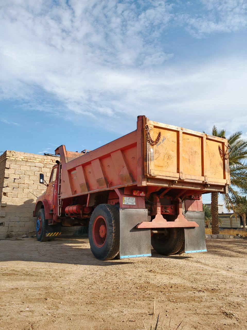 سلام عليكم مان لبيع موديل 81 رقم بغداد الماني السنويه 27شاصي ومحرك وكير مكفولات اتصال ***********
