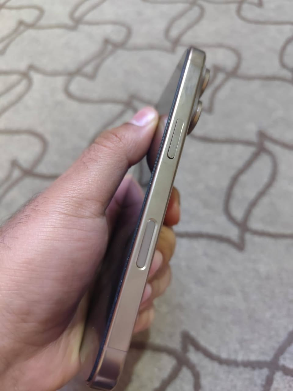 السلام عليكم
آيفون 16pro
الجهاز ذاكرة 256 
البطارية 100
مشحون130 مرة بس
الجهاز شرق أوسط 
ضمان  ماستر 
بي هذا الخط اللي بالشاشة وكع على الشاشة وصار بي هيج
للاستفسار ***********
او المراسلة خاص 
بيع فقط
