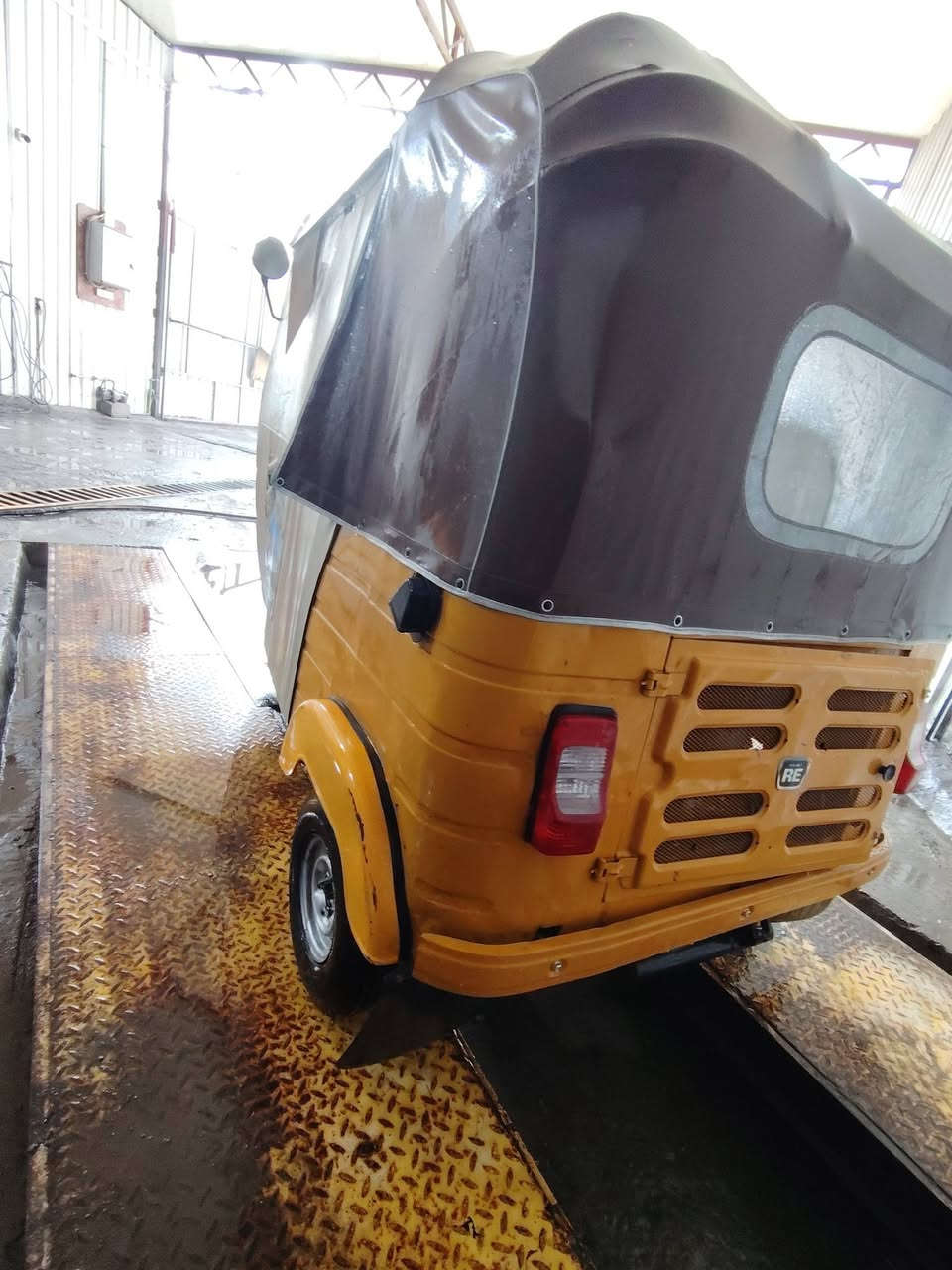 سلام عليكم 20اوراق اوراق أوراق 7 مكاني بغداد شعب سعر خمس ملاين وبيه مجال بسيط رقمي ***********
