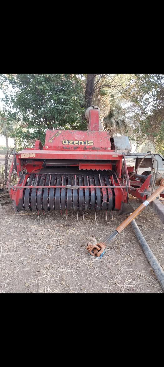 السلام عليكم كاروظه للبيع حجم٩ تركي مديومه وجاهزه للعمل شرط عل  سلولي تشتغل حيل خفيفه عل كاروبه مع عربانه حيل نظيفه للاتصال ***********
