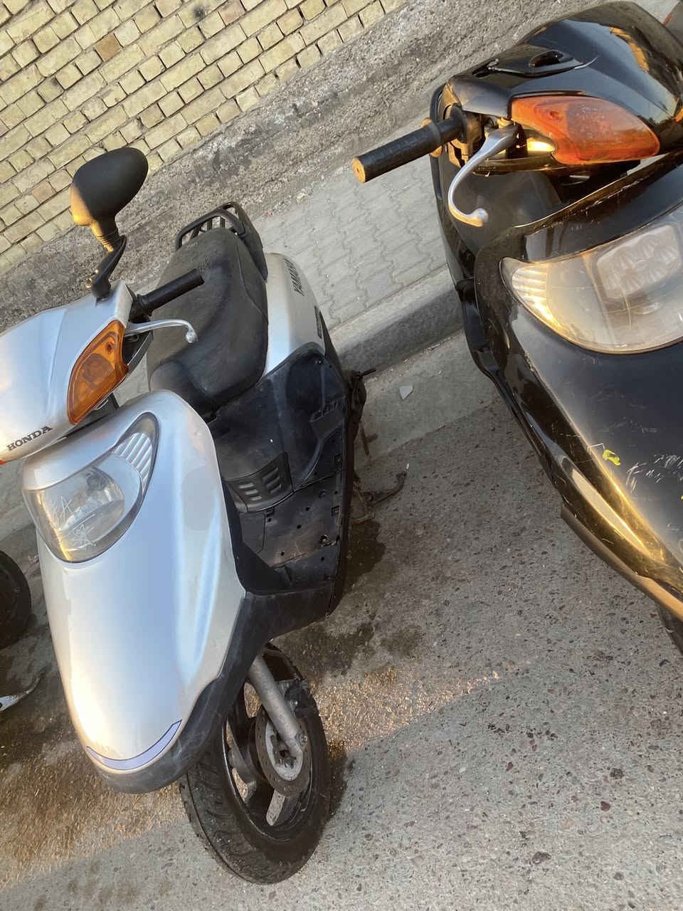 دراجات سبيسي العدد6 بيهن شغالات 3 والباقي طافي ابيع كله طافي كوم حديد ادوات فديو موضحه مرفقه مع صور بغداد البنوك مامتواجد عل فيس فقط تصال*********** شلع مابيع وحده  وسعر  جدنه مناسب
