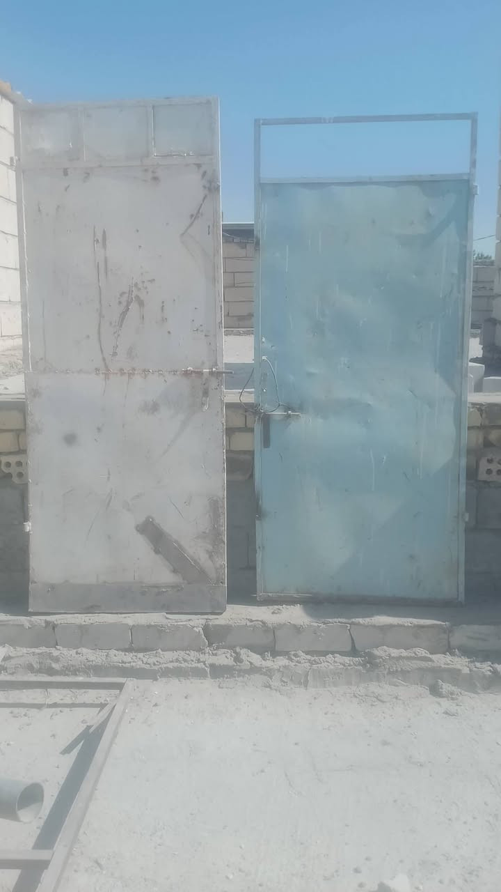سندويج. للبيع مع باب بي بي سي. اتصال. واساب. ***********
