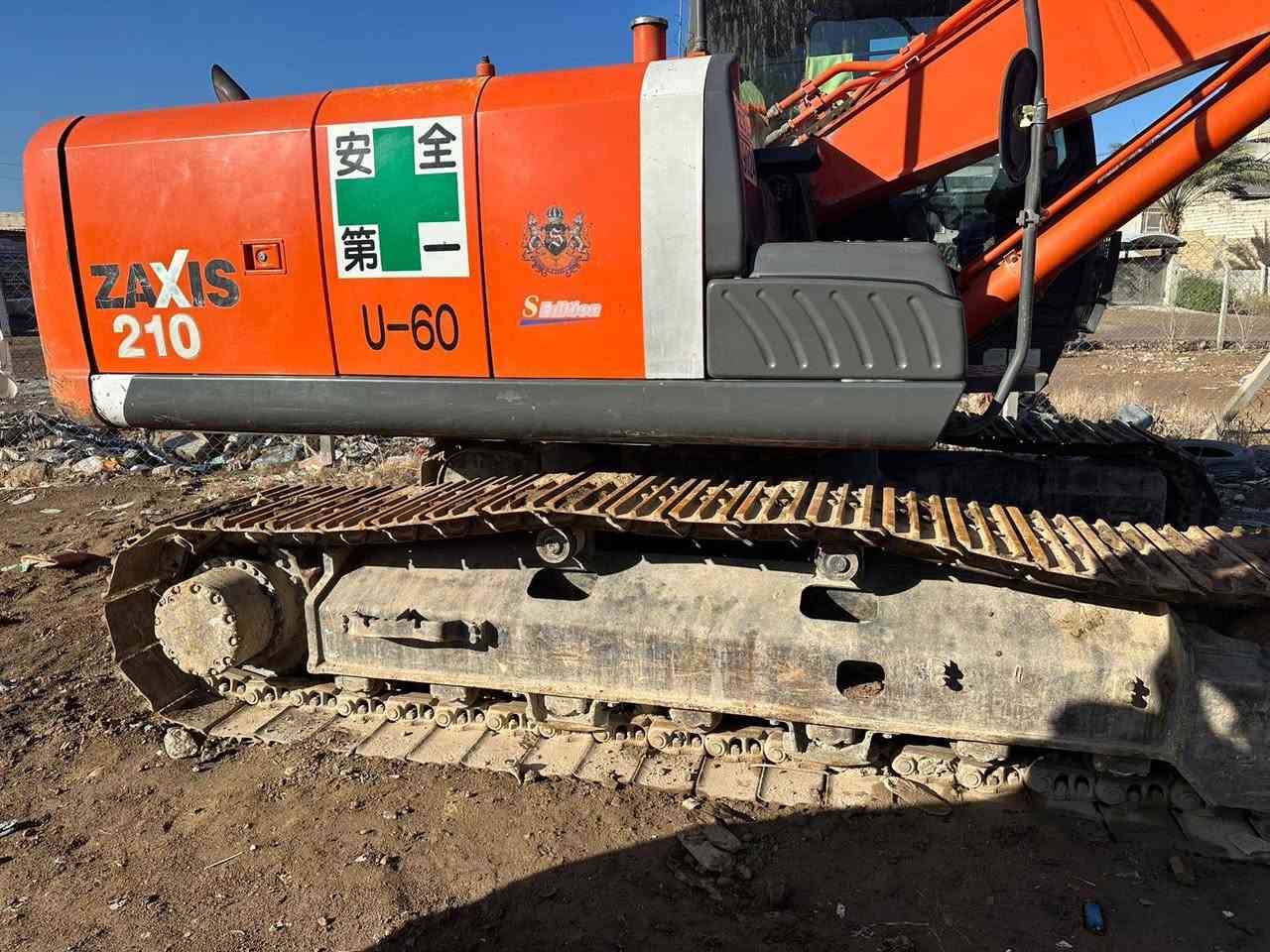 Z3موديل 2011 نضافه فول ياباني رقم واسط كيله مترو20 كماشه جاهزة للعمل الستفسار ***********
