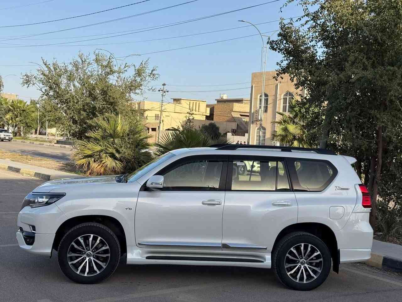 السلام عليكم 

  (TX.S)  Landy Cruiser Prado
موديل 2022  سبعينية شركة ساز 
مواصفات معروفة وموضحه ب صور
السياره ماشيه (54) قابل لزياده 
السياره كفاله ما عده شخط ب الدعاميه 
السعر 440 وبيها مجال 

مكان السيارة واسط العزيزية او بغداد

📞***********

