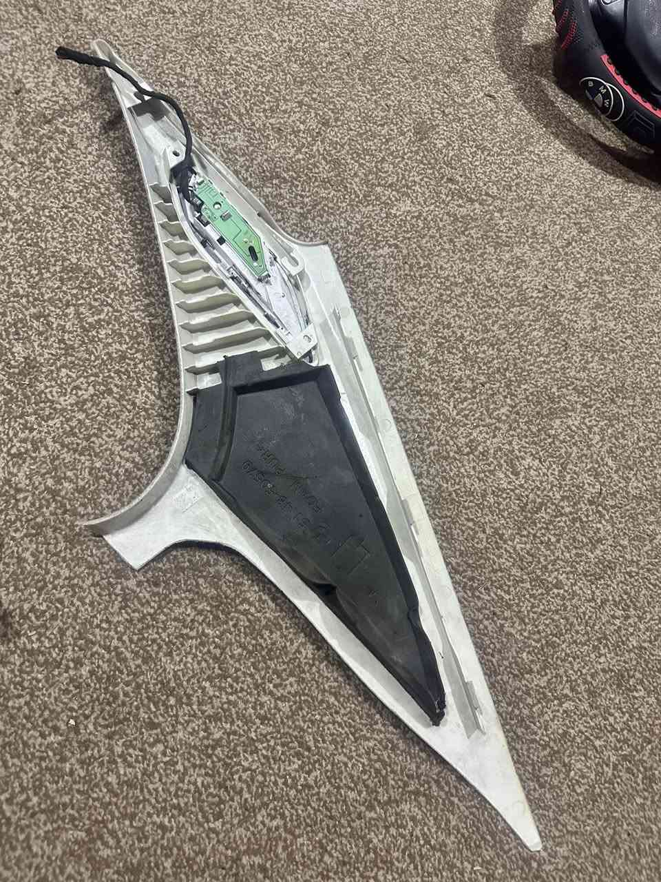 السلام عليكم
تكم بدون ايرباك نظيفات وقواعدهن نظيفة مال حاويه 
بس وحده كدام بيه كسر بسيط ومصلحه الزوج ب 30 
عينات اكو ام الفيشتين وأم ال3 الوحده عله 35 
الكارت مال انارة ب 25
دركة mب75


**إذا كنت صاحب هذا الإعلان وتريد حذفه لأي سبب، رجاءا أرسل رسالة إلى الدعم الفني**