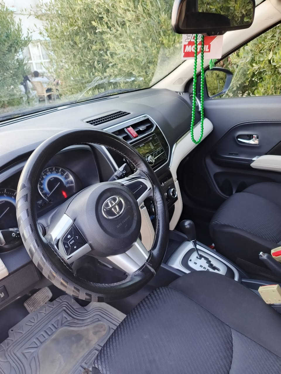 تويوتا راش م٢٠ سليمانيه بسمي مكفوله فقط كارت بمقدار شبر بمقدمه البنيد ماشي(٩٤) الف كم بصمه (٧) راكب سعر (١٥٥) ويرهم مراوس مع سورنتو حديث بي صبغ او اي سيارة حديثه انطي فرق او اخذ للاستفسار (***********) السيارة في اربيل
