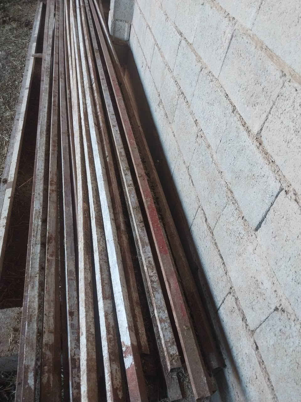 شخاطه مربع انج ونص
سمك مليمين ثقيل 40قطعه للبيع 
***********
