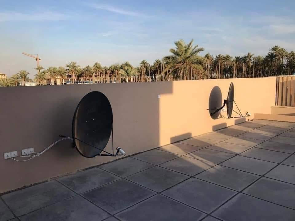 ✨

"اعمل بصمت ، ودع النجاح يصنع الضجيج"

آمنت وطبقت هذه النصيحة فما وجدتها إلا خير مُعين على الإنجاز، ابتعد عن الجدل واترك الثرثرة للآخرين فإنها لا تصنع إلا حيزًا في فراغات الأثير

التنصيب داخل وخارج الرمادي

***********

