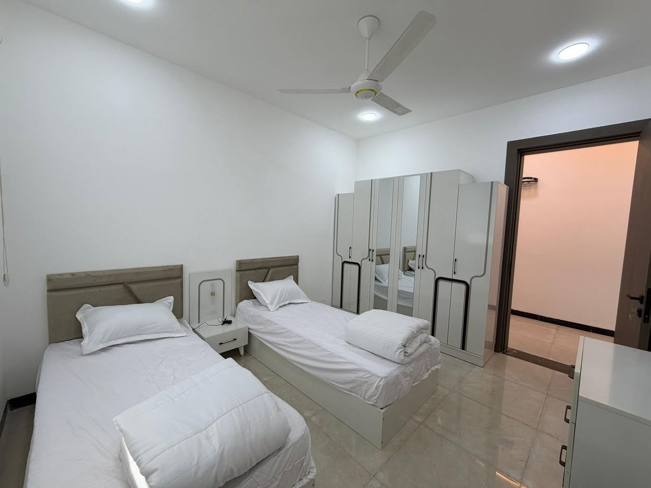 ✨ شقق للإيجار – الكرادة داخل ✨
🏢 مؤثثة | غير مؤثثة

نوفر لكم شقق حديثة بتصاميم عصرية

🔹 مجهزة بالكامل

🔹 أثاث راقٍ (للشقق المؤثثة)

🔹 تشطيب حديث وخدمات متكاملة

🔹 مواقع مميزة وهادئة

مناسبة لـ:

✔️ العوائل

✔️ الموظفين

✔️ المغتربين

📞 للاستفسار والتواصل:

***********

📌 نستقبل جميع العروض التجارية والسكني
