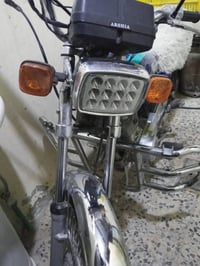 للبيع أربع كير دراجه نضيفه كلك غراض كله جديد صار شهر من مبدلات السعر 3...