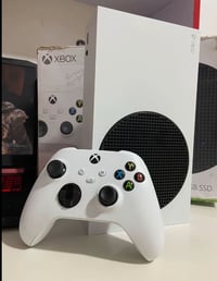 Xbox Series S • ٥١٢ جيجا • GTA 5 و5 ألعاب