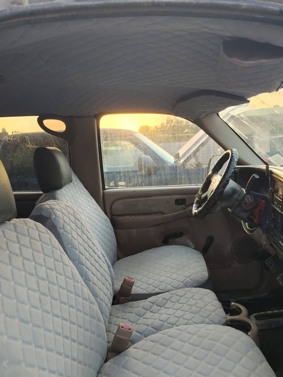 السلام عليكم سلفادور للبيع مزاد وزاره الداخليه 2006 ***********
