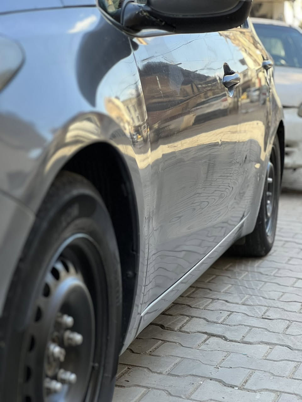 فورتي
موديل 2017 
ماشية 190 الف كيلو 
سيارة نظيفة وماناقصها شي 
محرك 2000 دوش 
مبدل فقط كازكيت فقط 
لباقي مكفول 
تشغل وتطلع 
ب اسمي تحويل ثاني يوم 
تحكمات بل ستيرن 
تدفئة بل كشنات 
مامتعوبة السيارة 
بيع مستعجل 
وسعر مناسب 
سعر 108 ورقة 
وبيها مجال للطيبين 
مكاني بغداد 
الزعفرانية 
للاستفسار 
***********
