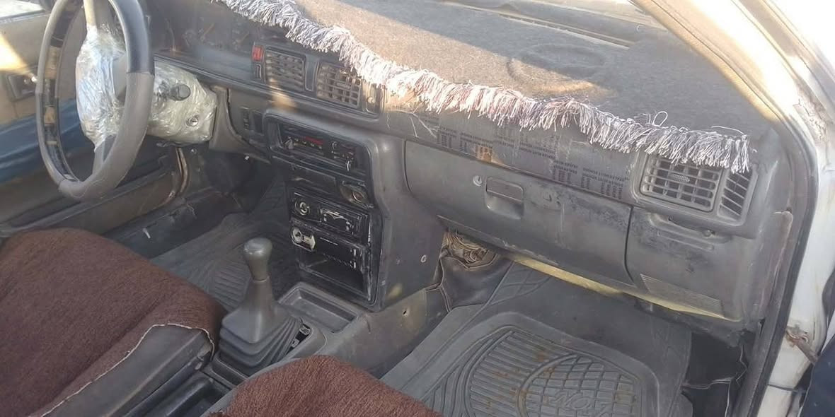 سلاوی خواتان لیبیت
ئە م مازدابوفروشتن 
مودیل 91
مە کینە 12وبە خ
ڕە قە م ئە لمانی ڕە قە م و وە کالە
شتیکی پا کو جوانە 
مالی دوستە
15وە رە قەو مە عمە لە 
شوین کە لار سمود
ژ.م***********
