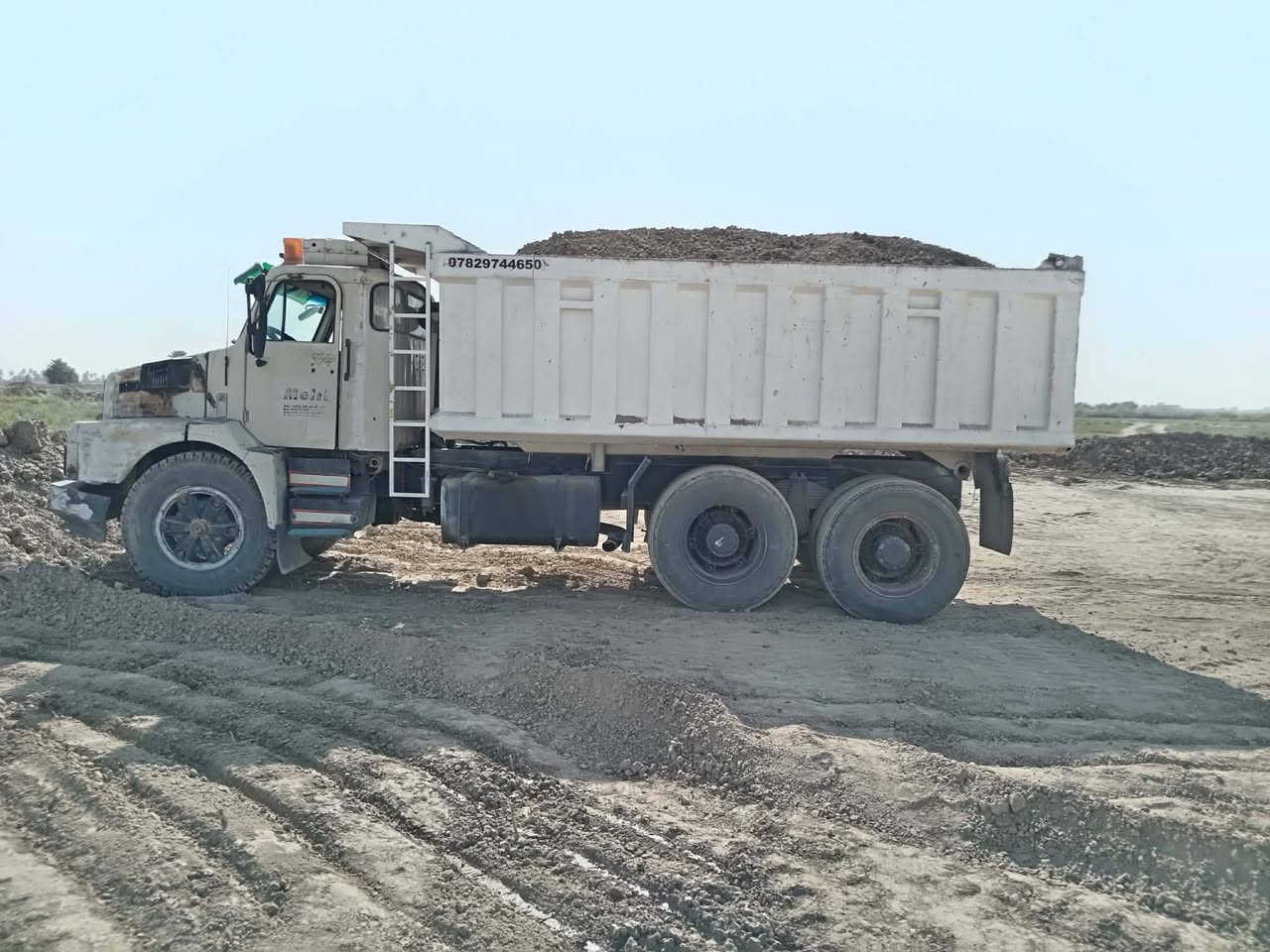 السلام عليكم ورحمة الله وبركاته فالفو للبيع مديل 89السعر 30وبيهة مجال رقم انكليزي بغداد***********
