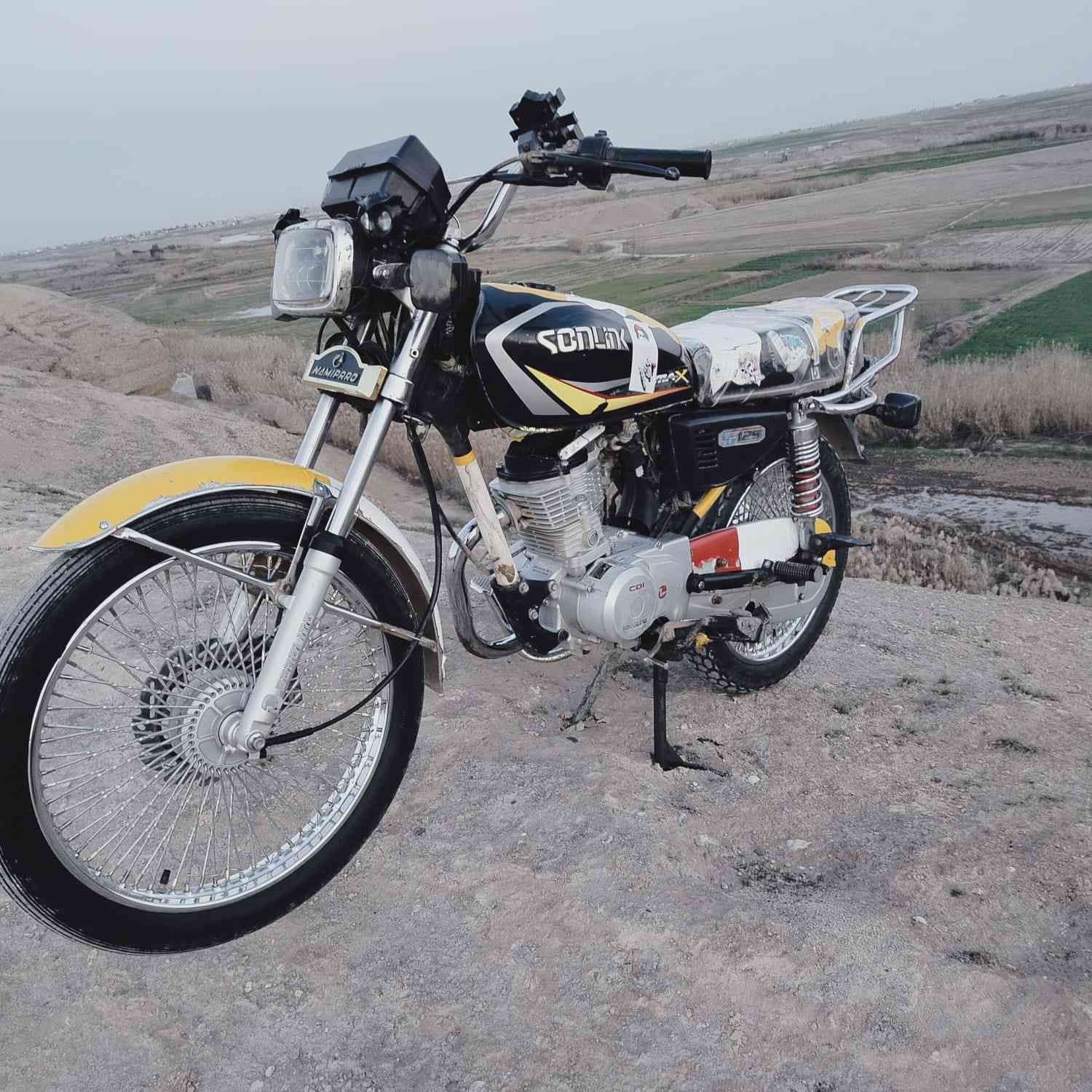 سلام عليكم موطور للبيع سولنك٢٤ السعر ٤٦٠ وبي مجال شي قليل اتصل *********** مكاني الشرقاط
