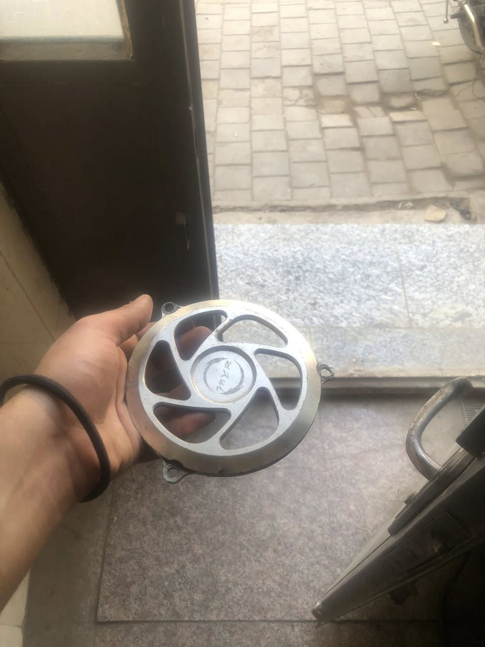 صلنصه بوري عدل سعر ١٠٠ 
كابريتر قفاز اصلي سعر ٣٠ 
كور سكنس رياضي  تتمارك بدون كامشفت سعر ٧٥
فج سكنس رياضي كرزي نضيف جيب وشد ٦٠
فج سكنس ذهبي سعر ٤٥وبي مجال 
فلاوين رياضي سعر ٢٥ 
دبلات سكنس رياضي سعر ٦٥
وشتريد غراض موجود رقمي ***********
