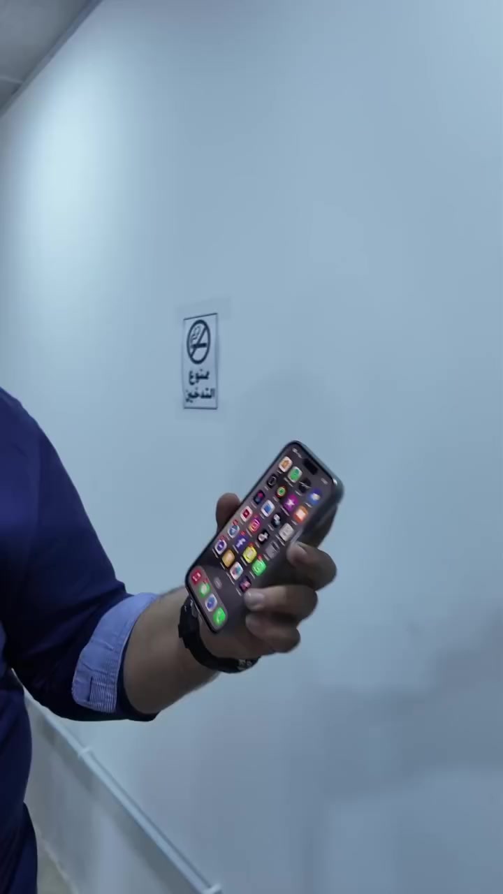 جرس باب ذكي

المميزات

كاميرا بدقة عالية (HD) مع زاوية رؤية واسعة

تواصل صوتي ثنائي الاتجاه: تحدث واسمع الزائر بوضوح من خلال المايك والسبيكر

رؤية ليلية: رؤية واضحة في الظلام لحماية منزلك 247

اتصال Wi-Fi يدعم 2.4GHz ويعمل مع تطبيق خاص على الهواتف (مذكور على الدليل)

بطارية طويلة العمر قابلة لإعادة الشحن عن طريق منفذ Type-C (كيبل مرفق)

تصوير تلقائي عند الضغط على الجرس وإرسال إشعار فوري إلى الهاتف

دعم التخزين السحابي لحفظ الصور والفيديوهات

جهاز تنبيه منفصل (Chime) يُصدر صوت جرس داخل المنزل – يعمل بدون أسلاك

طريقة الربط

تنزيل التطبيق من خلال الباركود الموجود في الكتالوج اسم التطبيق (Kement)

الضغط على خيار Add Device ومن ثم اختيار (Little Doorbell) وبعدها اختيار نوع (Z60)

الضغط المستمر على الجرس لمدة 8 ثوان وبعدها اختيار (Yes) ثم (Next)

كتابة اسم ورمز شبكة ال WiFi

سوف يظهر رمز QR Code يجب تقريب كاميرا الجرس امامه لحين ظهور عبارة (Signup Successful)

تم الربط

محتويات الصندوق

جرس الباب الذكي بالكاميرا

وحدة التنبيه الداخلية (Chime)

كيبل شحن Type-C

دليل الاستخدام الكامل

براغي تثبيت + شريط لاصق

ملاحظات

الجهاز لا يدعم شبكات Wi-Fi 5GHz

التطبيق الخاص بالجهاز متاح على App Store وGoogle Play

بلد المنشأ: الصين

يجب شحن البطارية بالكامل قبل الاستخدام الأول (يستغرق حوالي 10 ساعات للشحن الكامل) (لم يتم ذكر سعدة البطارية)

لم يتم ذِكر مدى الاتصال اللاسلكي بين القطعتين لا بالأمتار ولا بأي صيغة تقنية

لكن بما أن الجهاز يعمل عبر Wi-Fi 2.4GHz، فغالبًا مدى الاتصال يتراوح بين (10 إلى 15 متر داخل المنزل مع وجود جدران وقد يصل إلى 30 متر في الأماكن

السعر 27 الف مع التوصيل لكل محافضات العراق

للطلب التواصل خاص 

1-مراسله الصفحه 

2-الاتصال واتساب ***********
