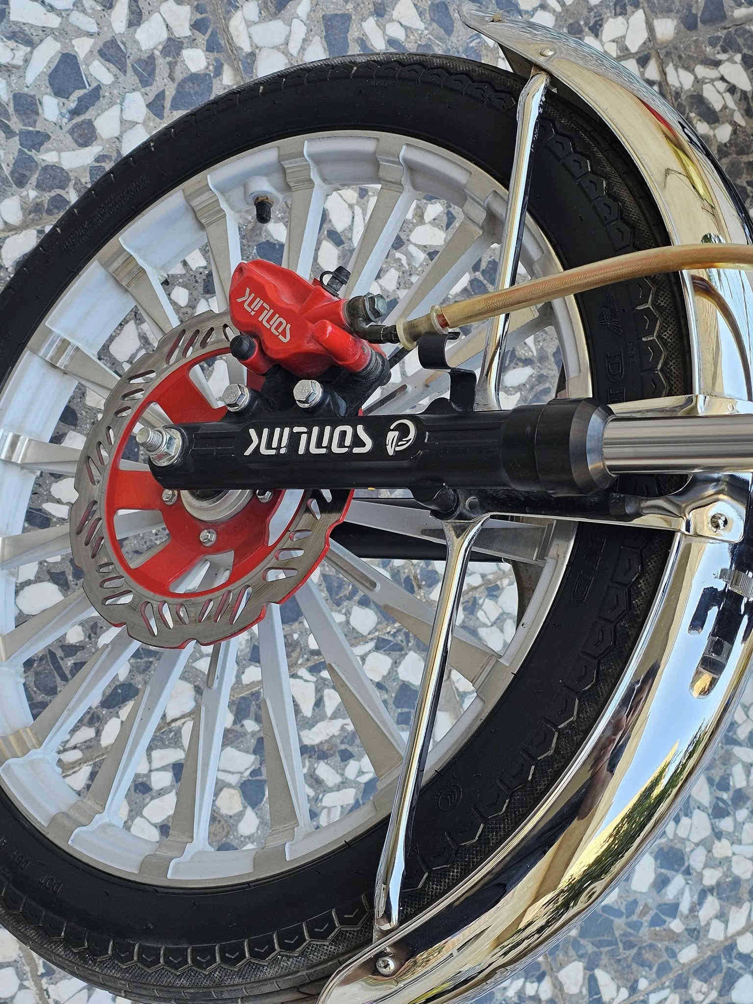 السلام عليكم سافاني سونك 2024شهر 12يعني 2025 مكينة 200 دراجة كلش نضيفة استعمال قليل وممشتغلة دلفري نضافتهة كدامكم أوراق كاملة كدامكم مصورهن بصمتين وثلاث سويجات للبيع او مراوس مكاني بغداد الحسينية متواجد اتصال أو واتساب فقط رقم ***********
