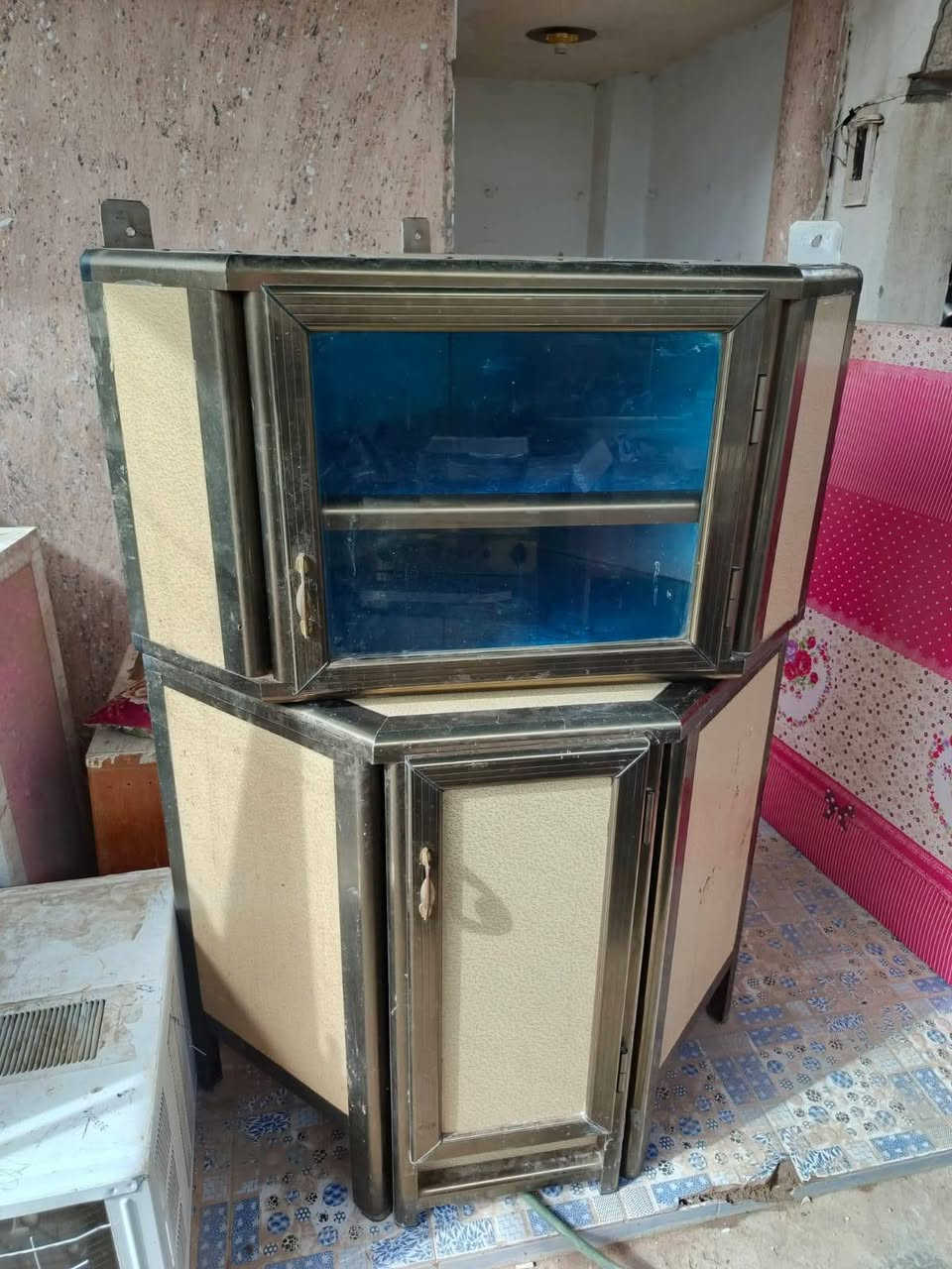 يعلن مزاد نشوان الشمري عن وصول بضاعه استعمال قليل العنوان خلف المستشفى بلدروز العام ع الرقم ***********
